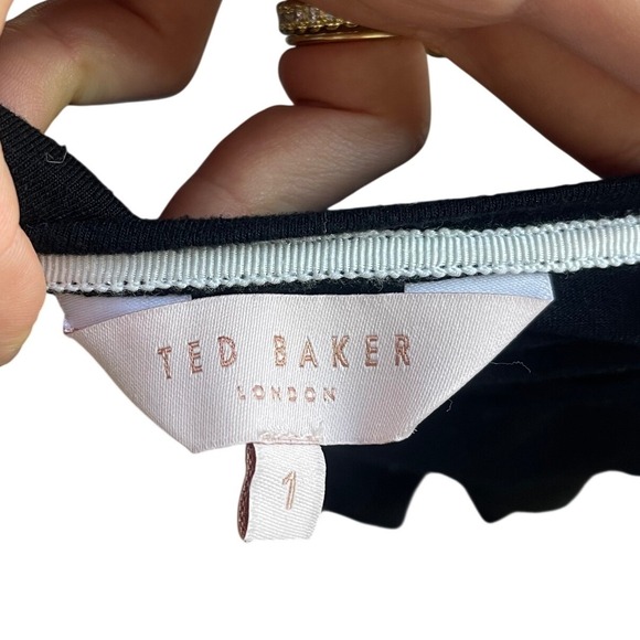 Ted Baker London Black Short Sleeve Bow Shirt Size S Feminine Dainty Preppy Twee - Picture 4 of 9